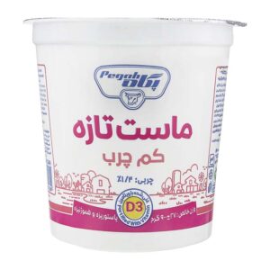 ماست ليواني 900 گ 1/4% غني با D3 پگاه