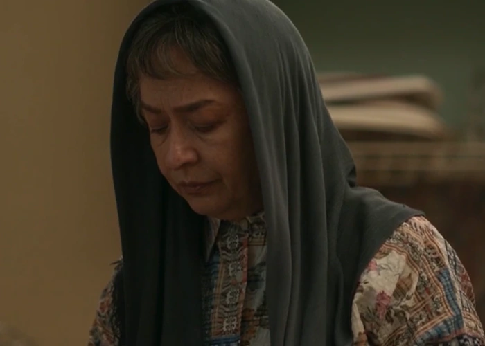 آزیتا حاجیان بازیگر نقش نوشین در سریال از یاد رفته